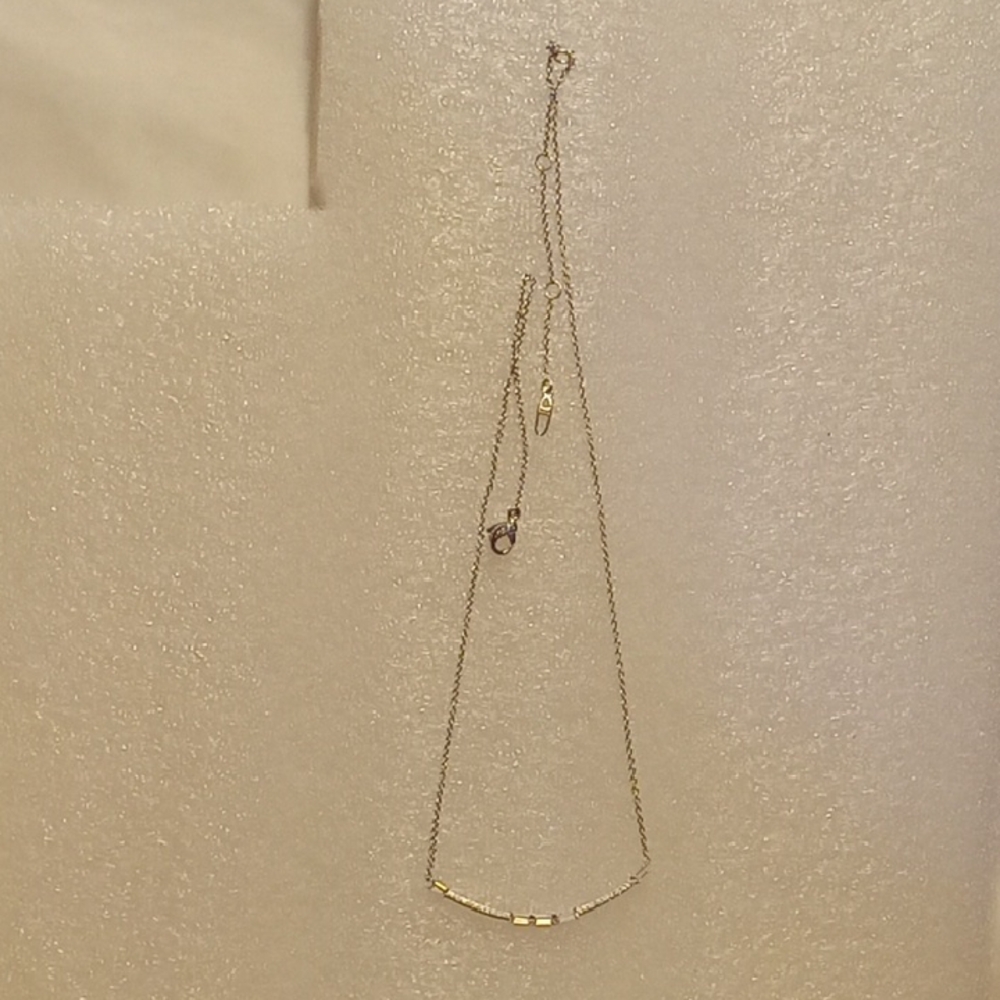 Elegant Silver tone Necklace